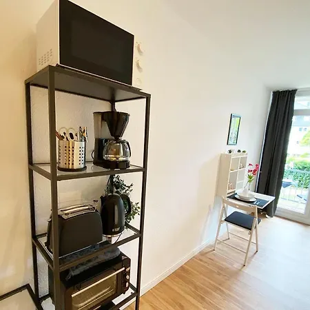 Business & Tourist With Balcony Apartamento